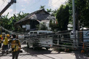 The Political Determinants of Disaster Communication Governance in Diverse Regimes: Comparative Evidence From Typhoon Response in the Philippines and Vietnam