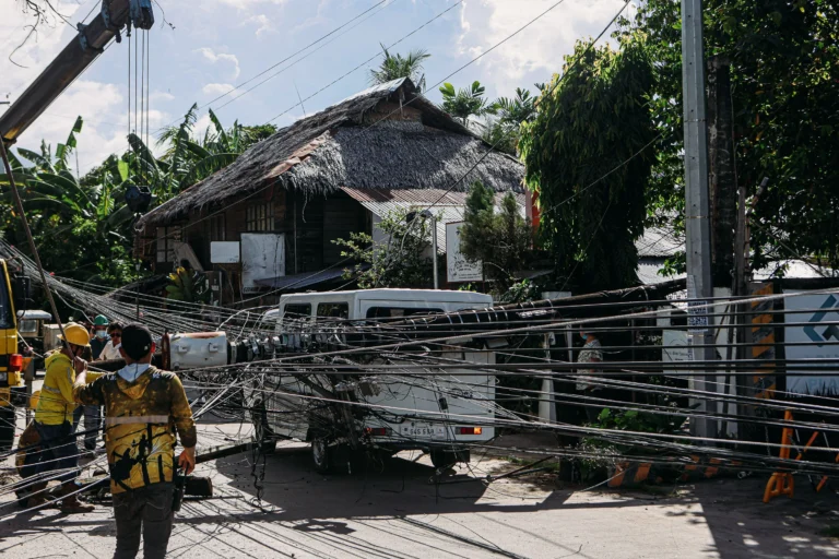 The Political Determinants of Disaster Communication Governance in Diverse Regimes: Comparative Evidence From Typhoon Response in the Philippines and Vietnam